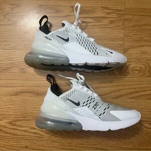 Women’s Nike Airmax 270 sneakers in white